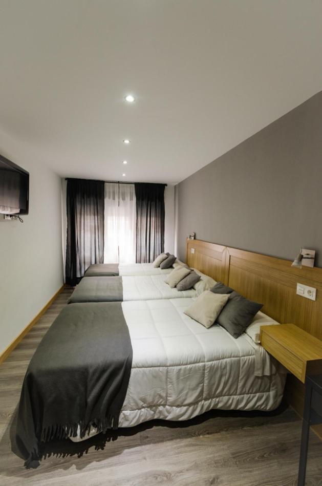 Hostal Libertad Хихон Номер фото